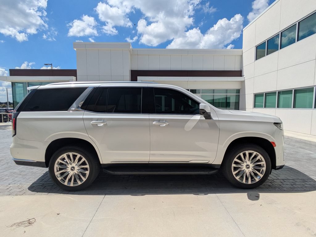 Used 2023 Cadillac Escalade Premium Luxury RWD image 5