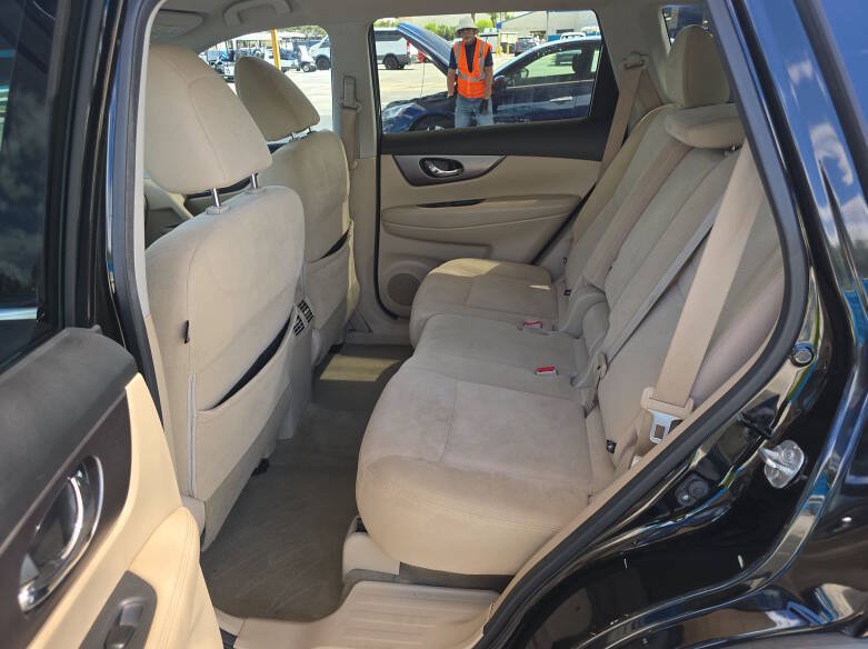 Used 2015 Nissan Rogue SV FWD image 9