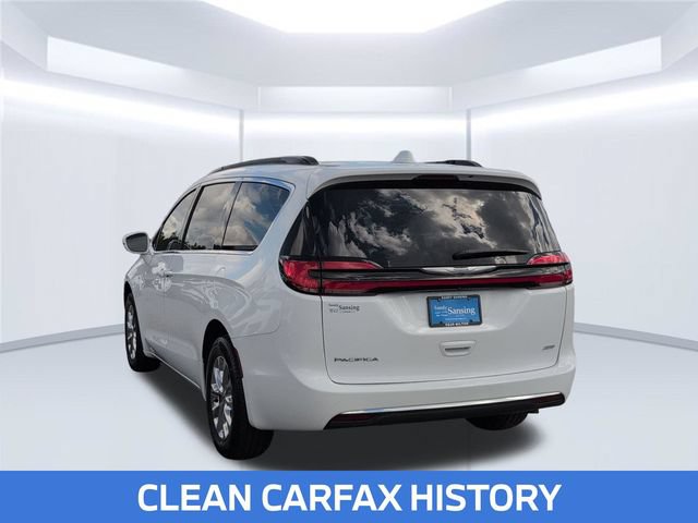 Used 2022 Chrysler Pacifica Touring-L AWD/4WD image 3