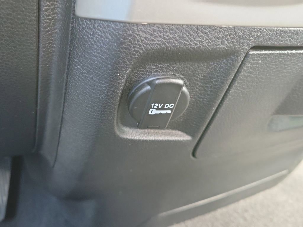 Used 2017 RAM 1500 Classic SLT image 18