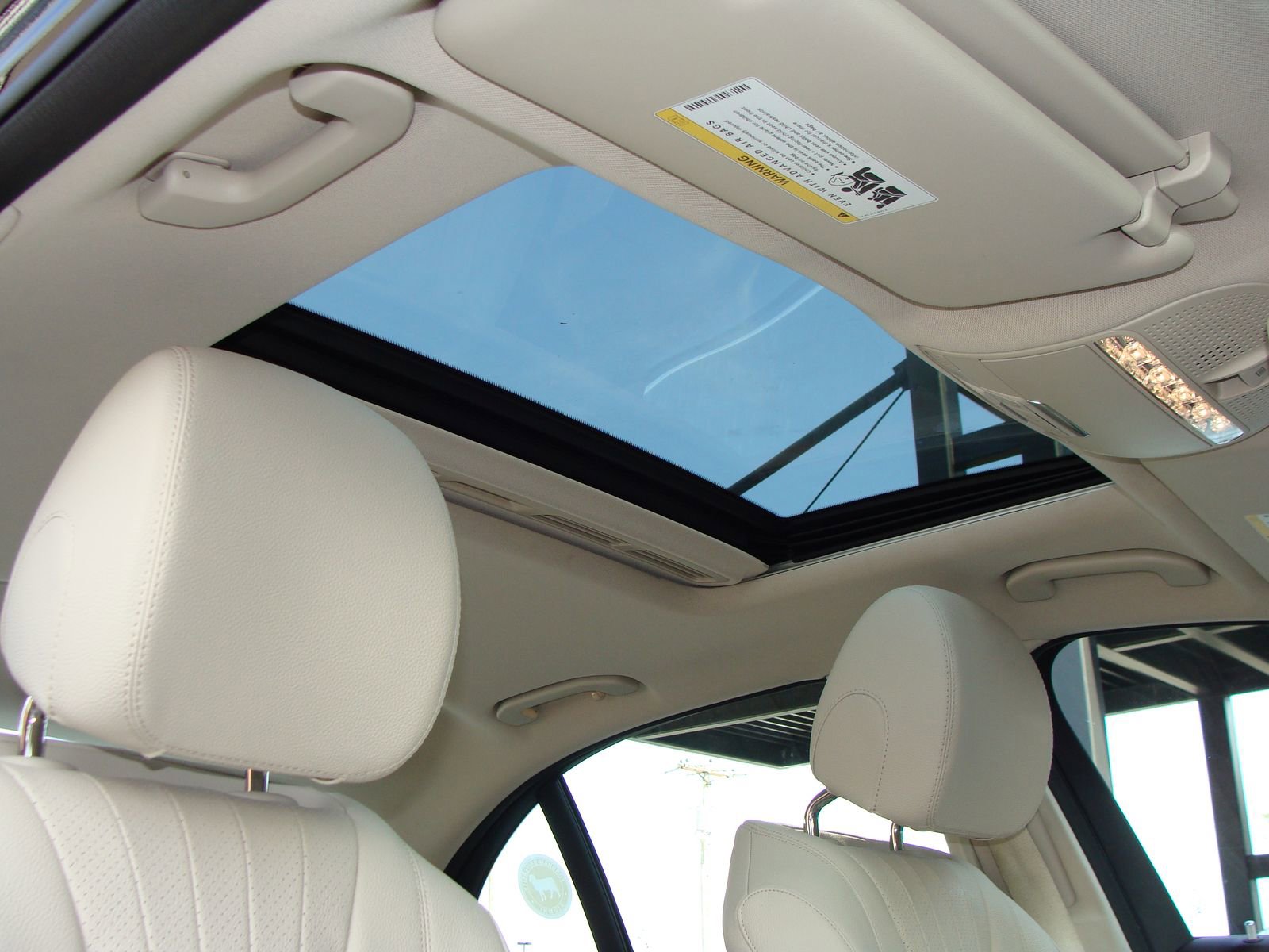 Used 2018 Mercedes-Benz E 300 4MATIC image 12