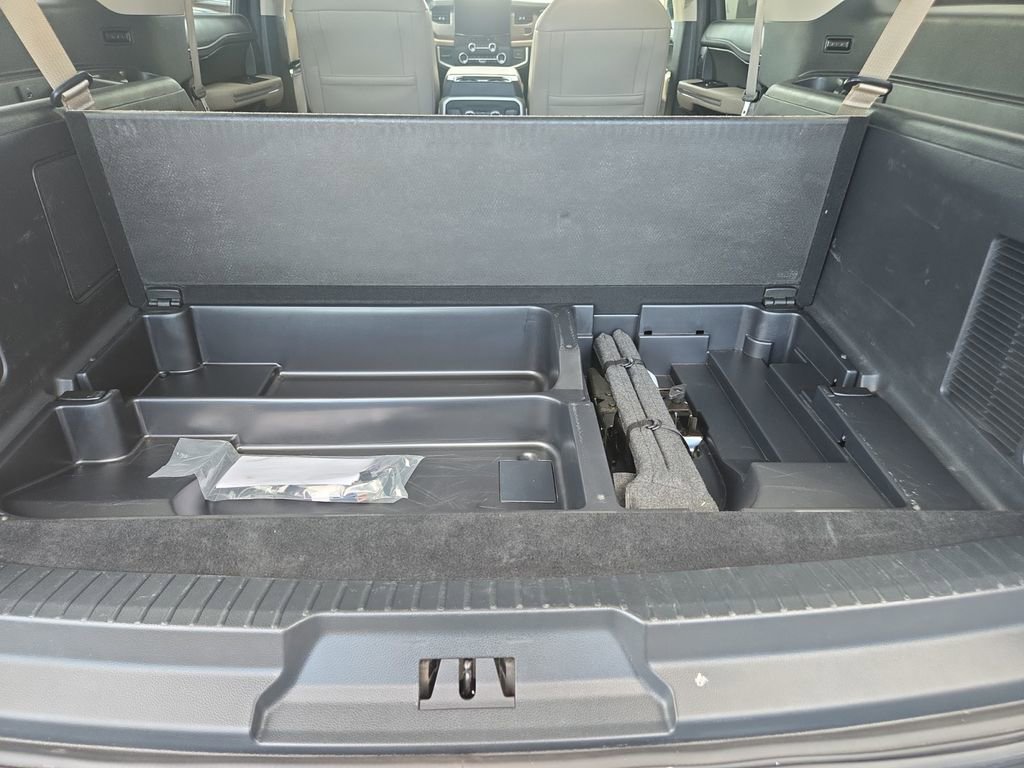 Used 2024 Ford Expedition Max Limited image 18