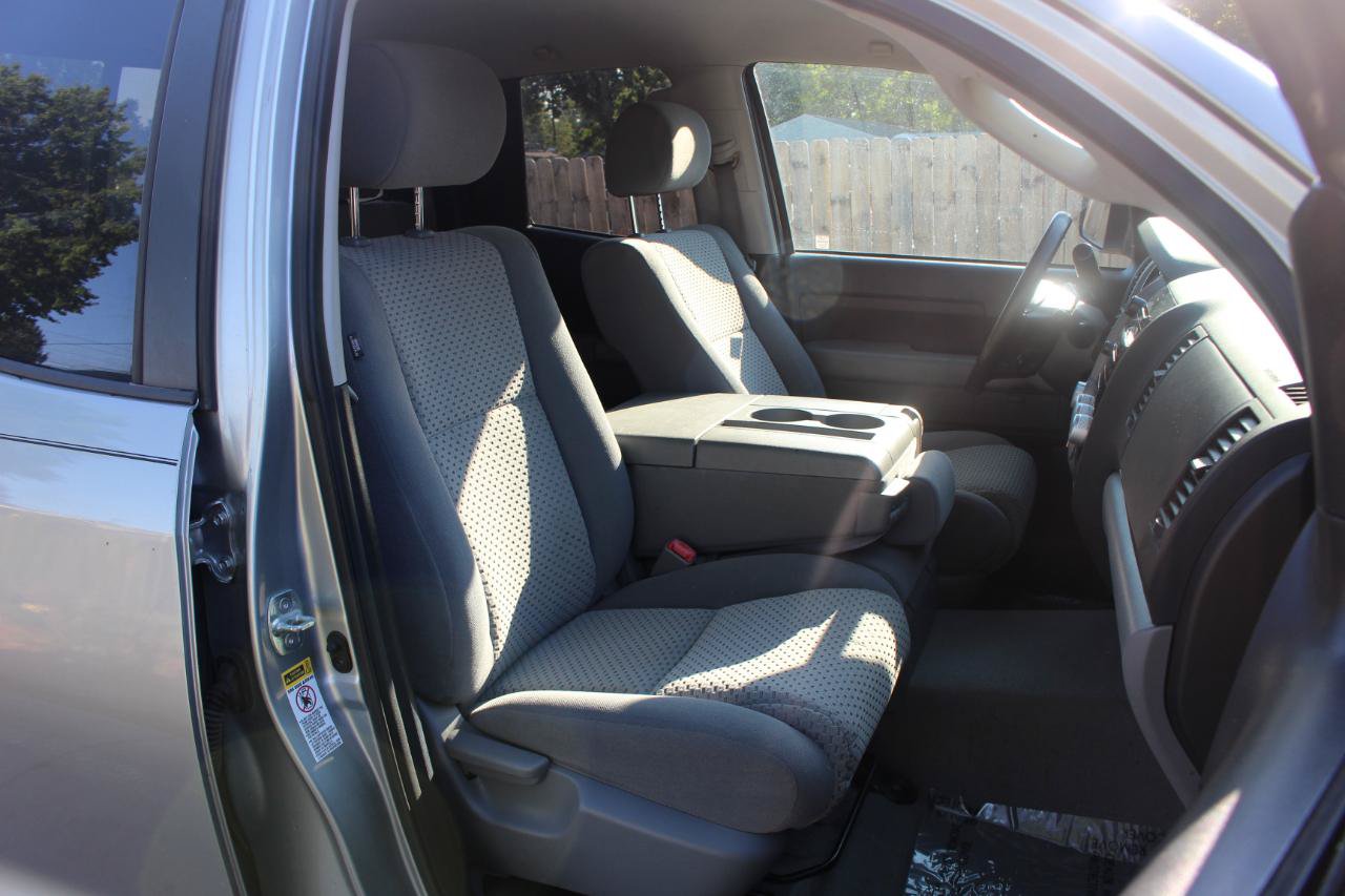 Used 2010 Toyota Tundra 4x4 Double Cab image 31
