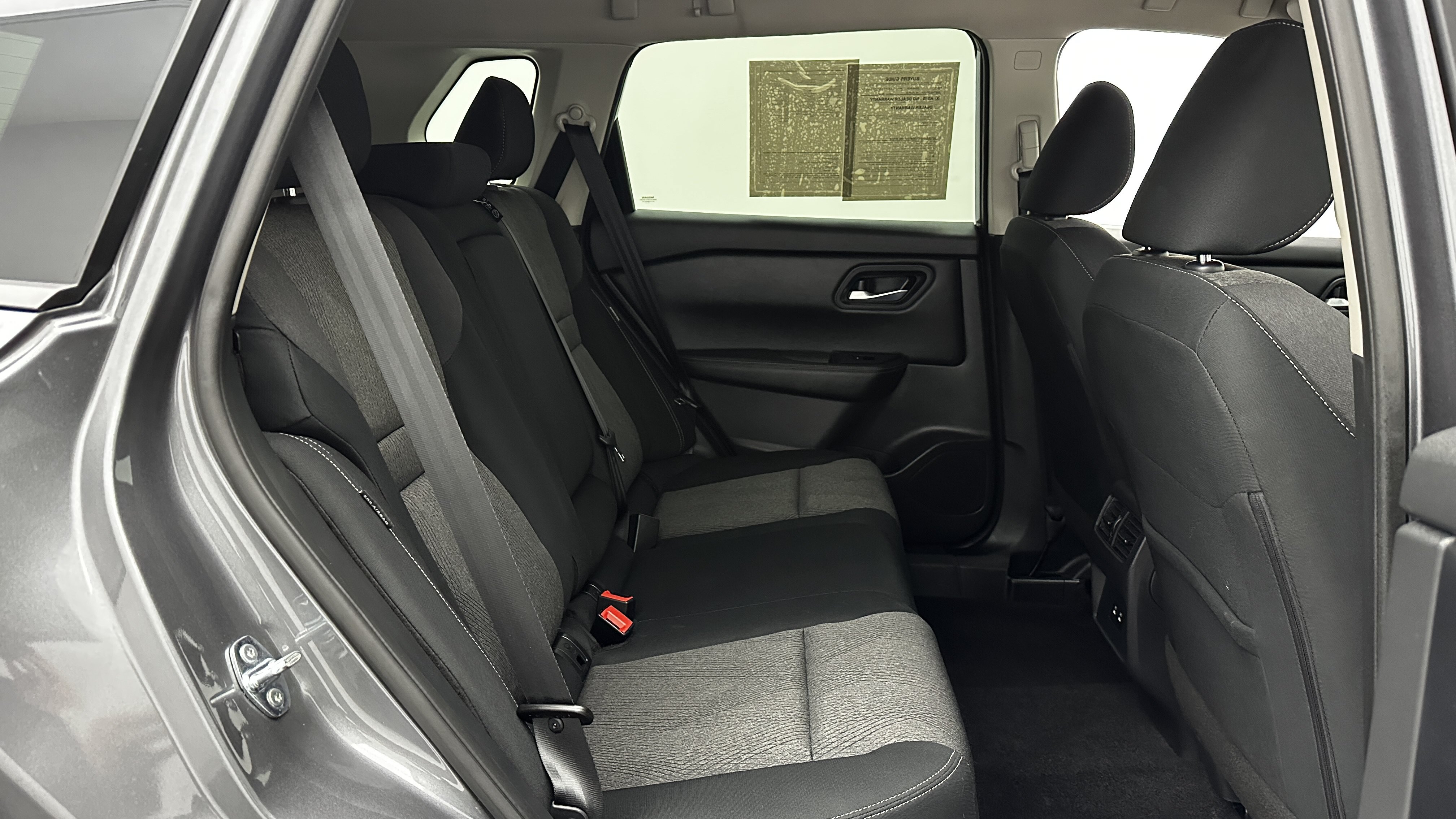 Used 2026 Nissan Rogue SV AWD/4WD image 33
