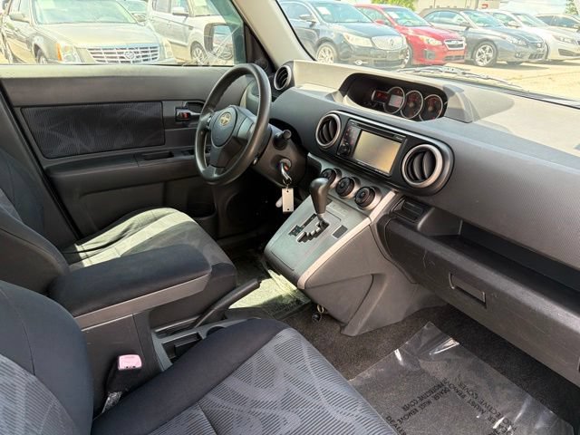 Used 2012 Scion xB FWD image 24