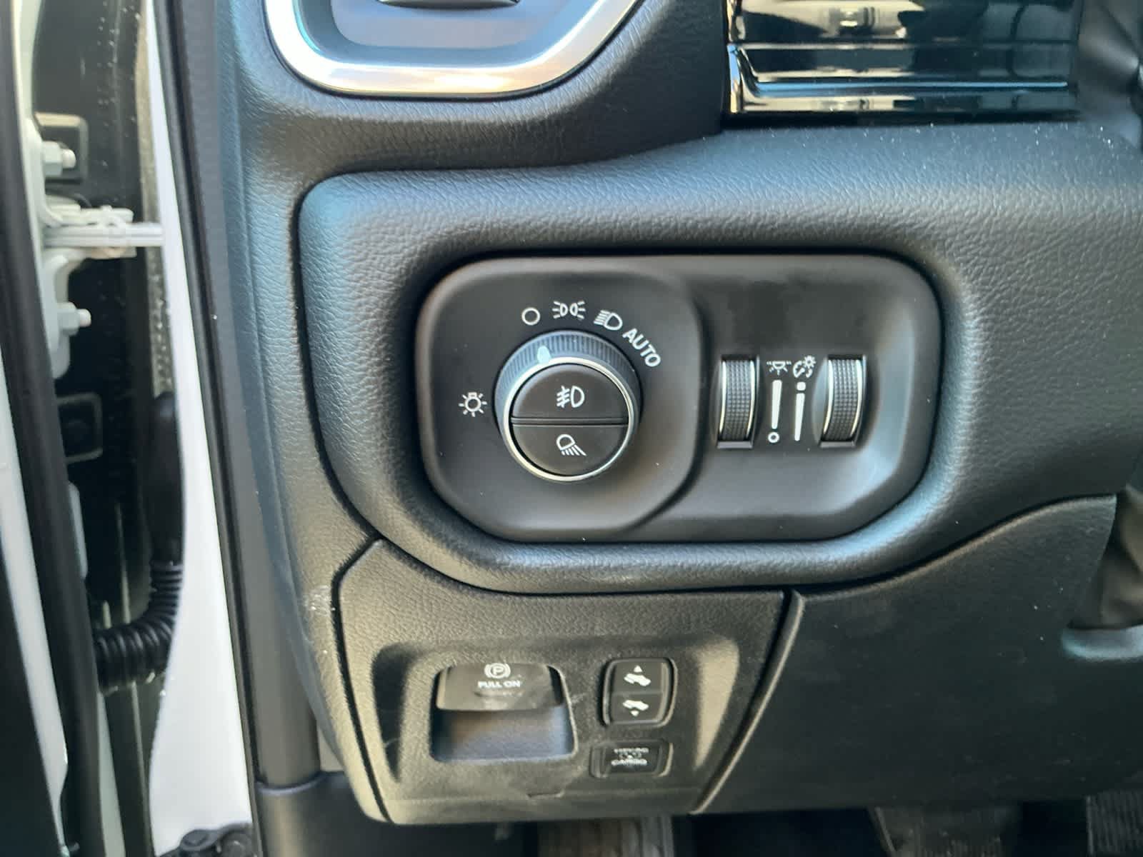 New 2026 RAM 1500 Laramie w/ Night Edition AWD/4WD image 23