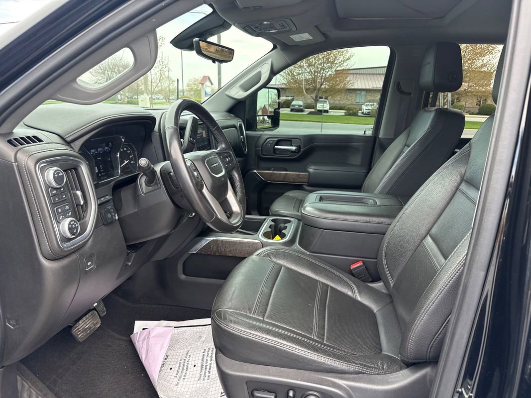 Used 2021 GMC Sierra 2500 Denali w/ Denali Black Diamond Edition AWD/4WD image 9
