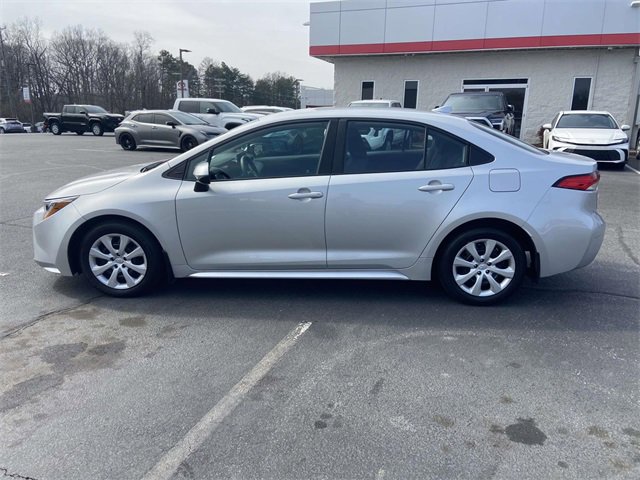 Used 2024 Toyota Corolla LE image 5