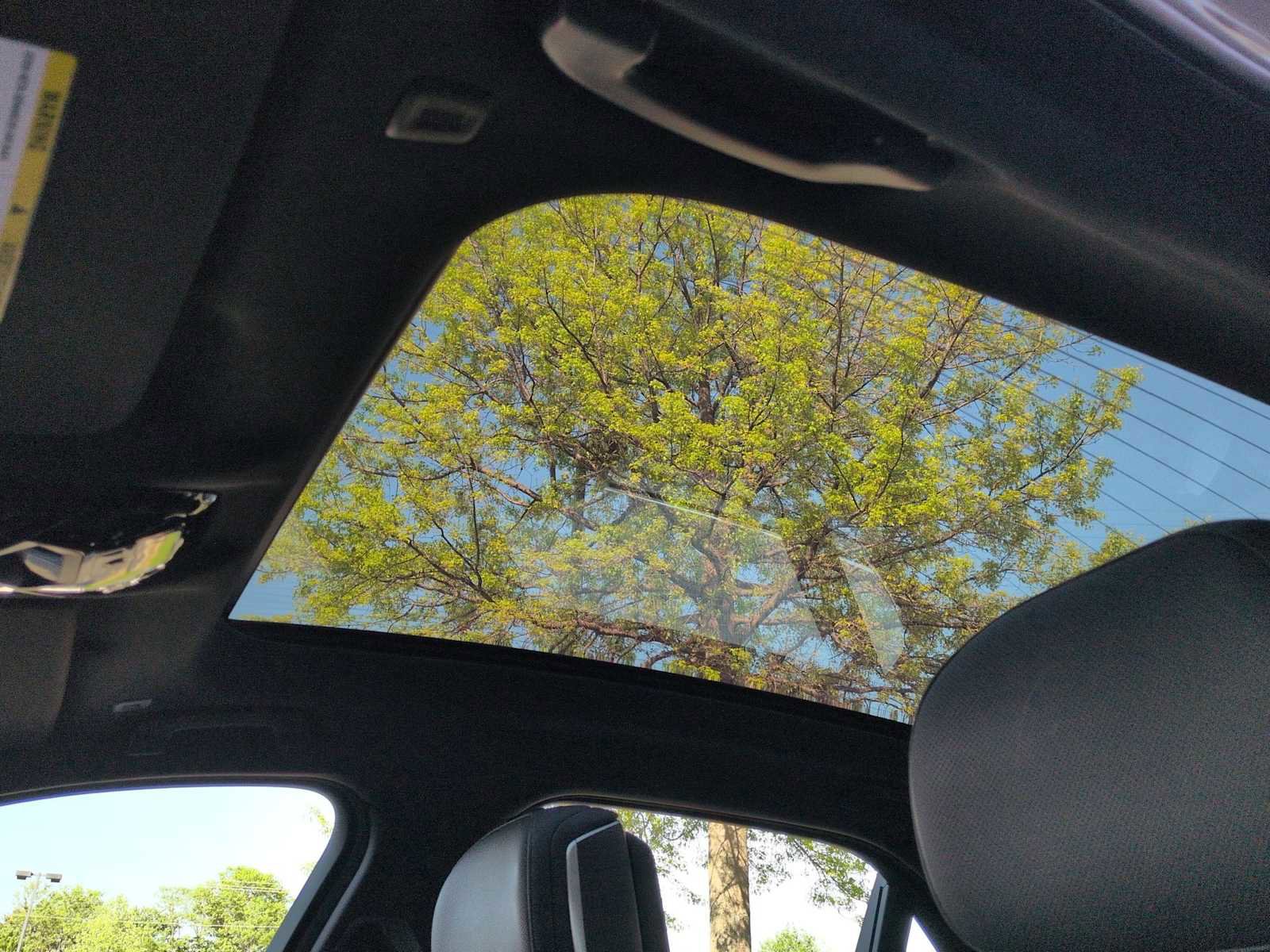 Certified 2024 BMW i7 M70 image 20