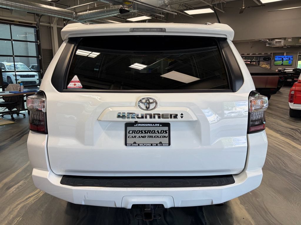 Used 2022 Toyota 4Runner SR5 Premium w/ Moonroof Package AWD/4WD image 41