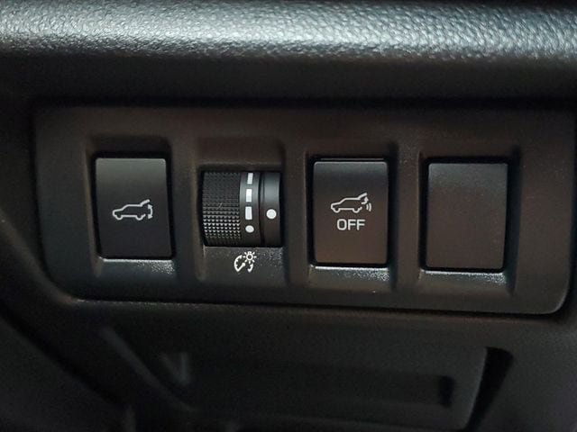 Certified 2025 Subaru Outback Touring w/ Popular Package #2 AWD/4WD image 34