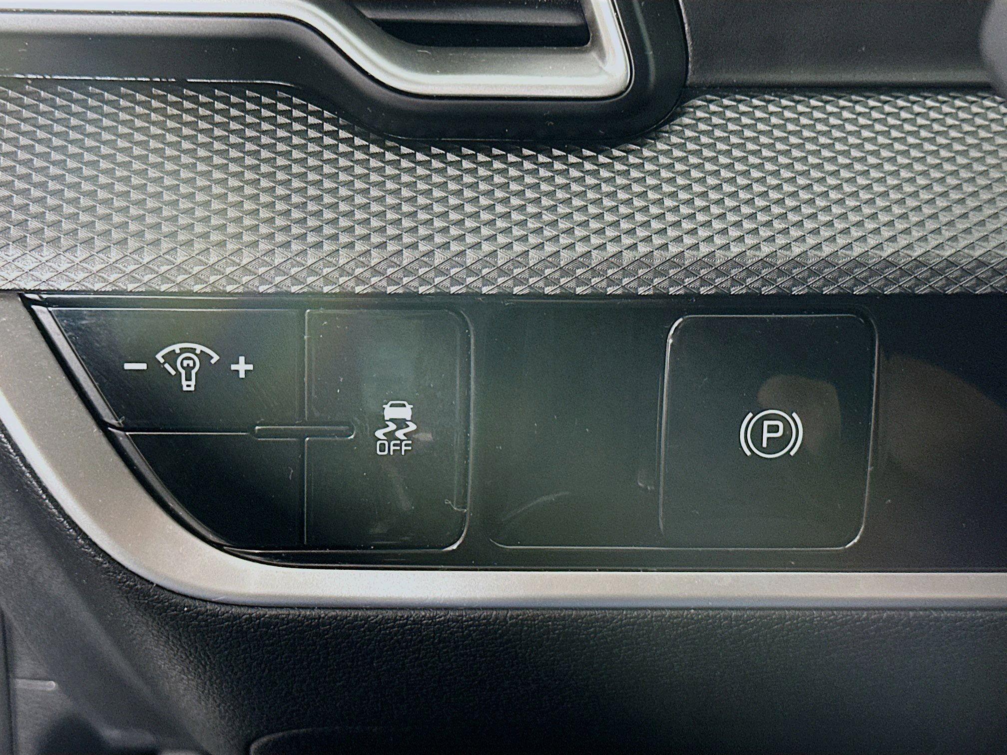 Used 2024 Kia Sportage LX image 16