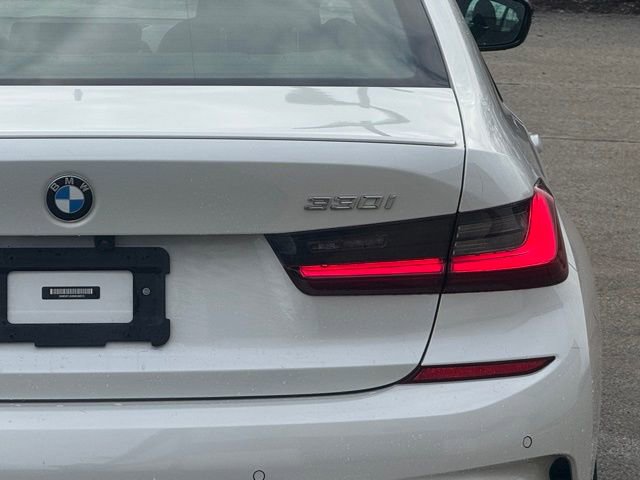 Certified 2022 BMW 330i xDrive Sedan w/ M Sport Package image 7