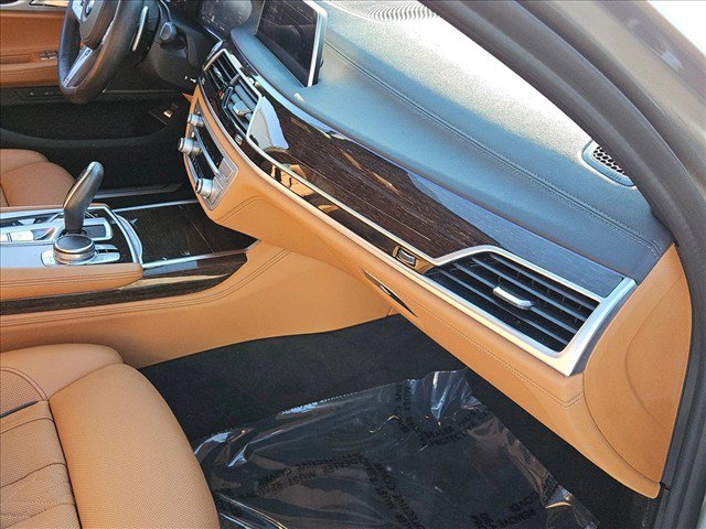 Used 2021 BMW 750i xDrive w/ M Sport Package AWD/4WD image 22