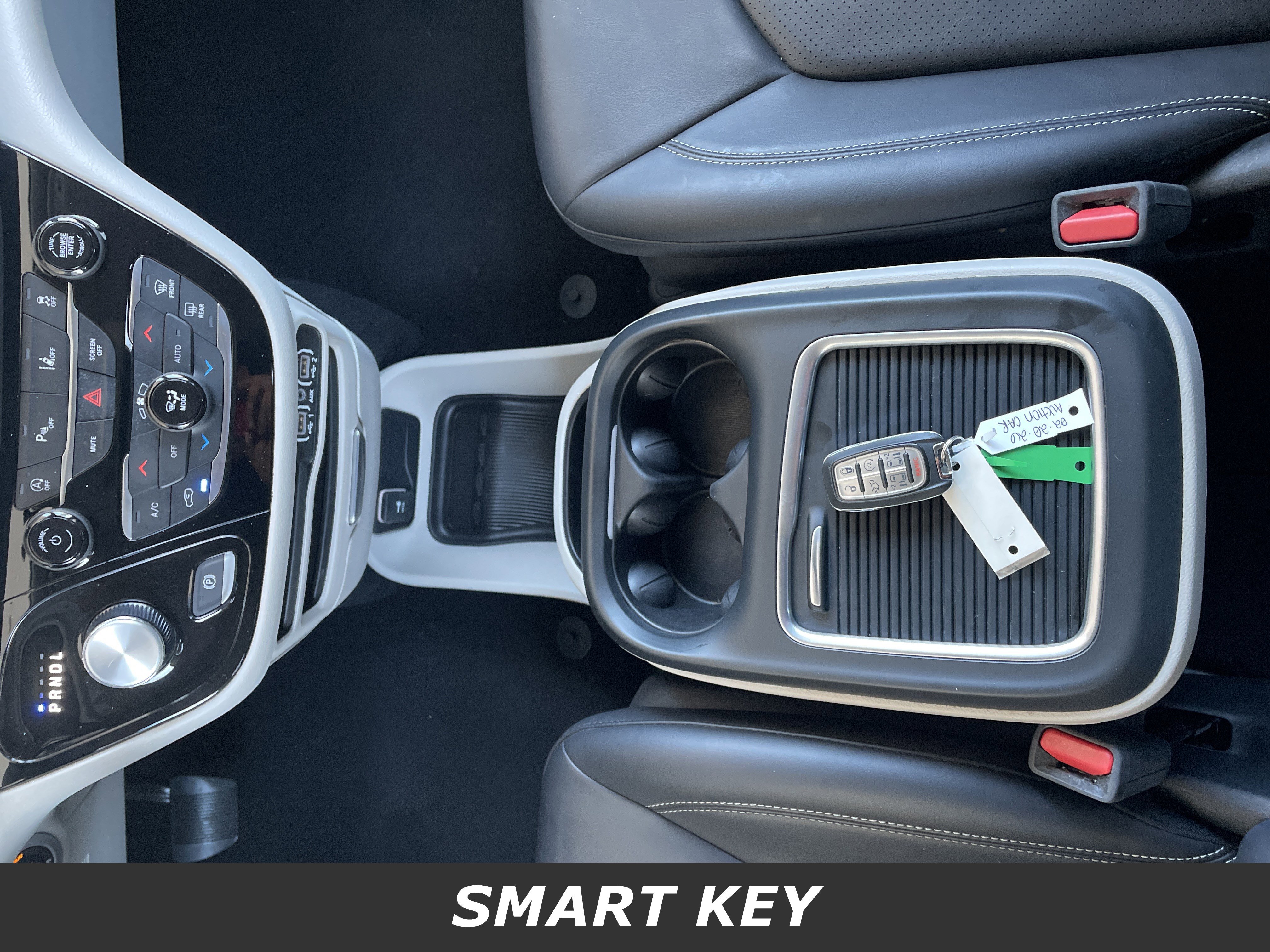 Used 2023 Chrysler Pacifica Touring-L image 11