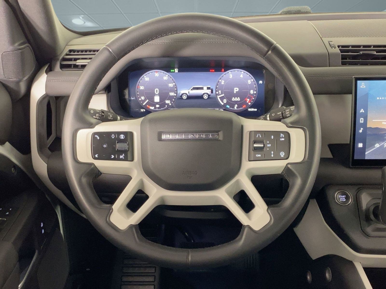 Used 2025 Land Rover Defender 110 S image 13