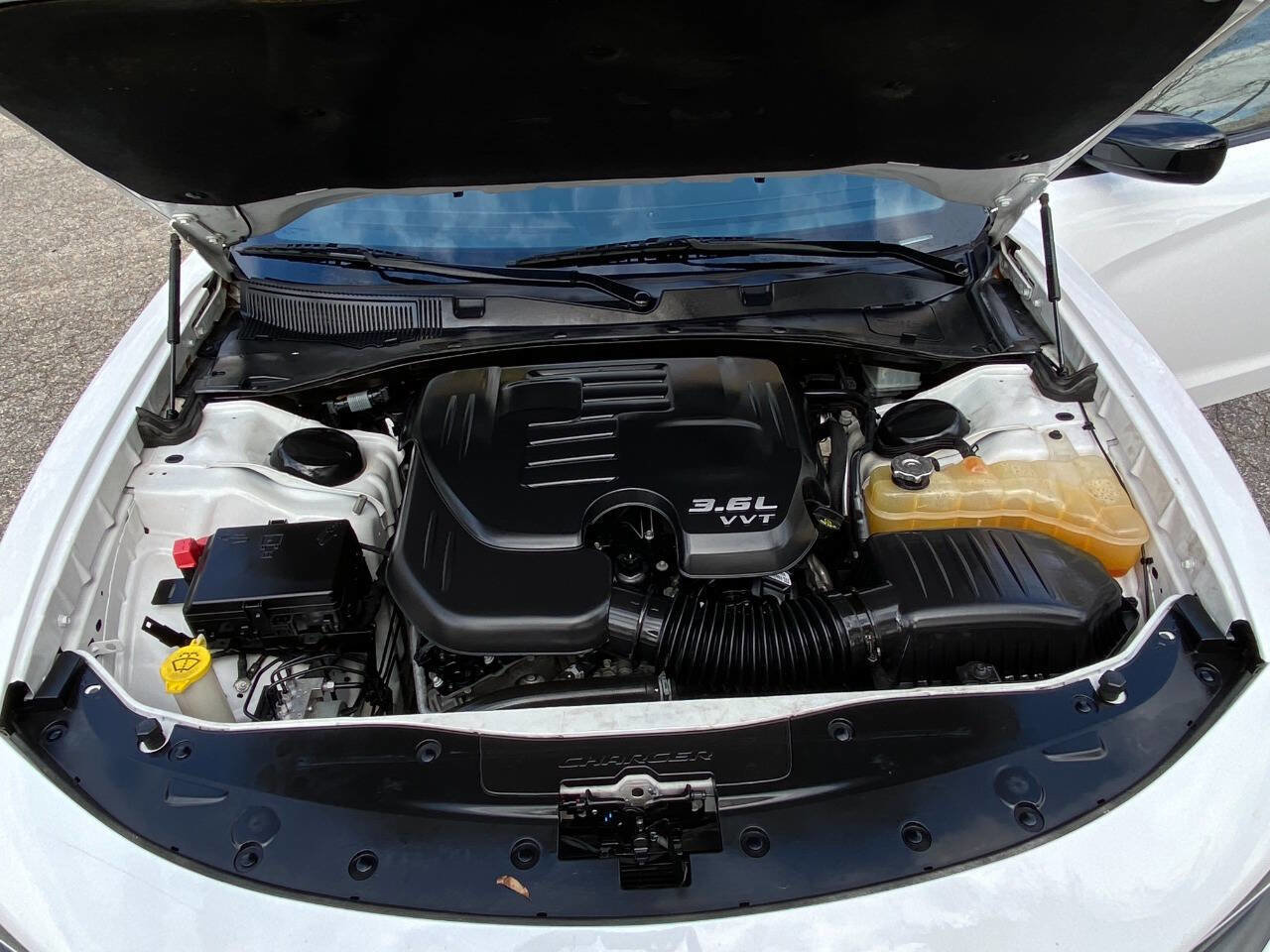 Used 2019 Dodge Charger SXT w/ Blacktop Package image 52