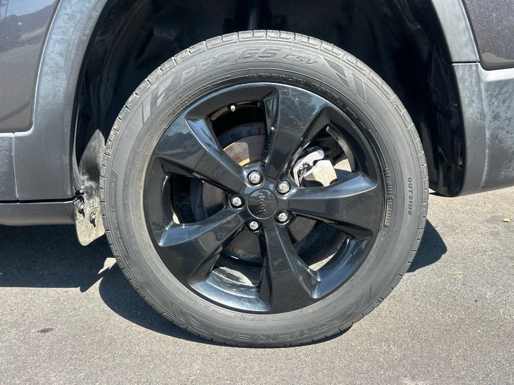 Used 2020 Jeep Cherokee Latitude Plus FWD image 31