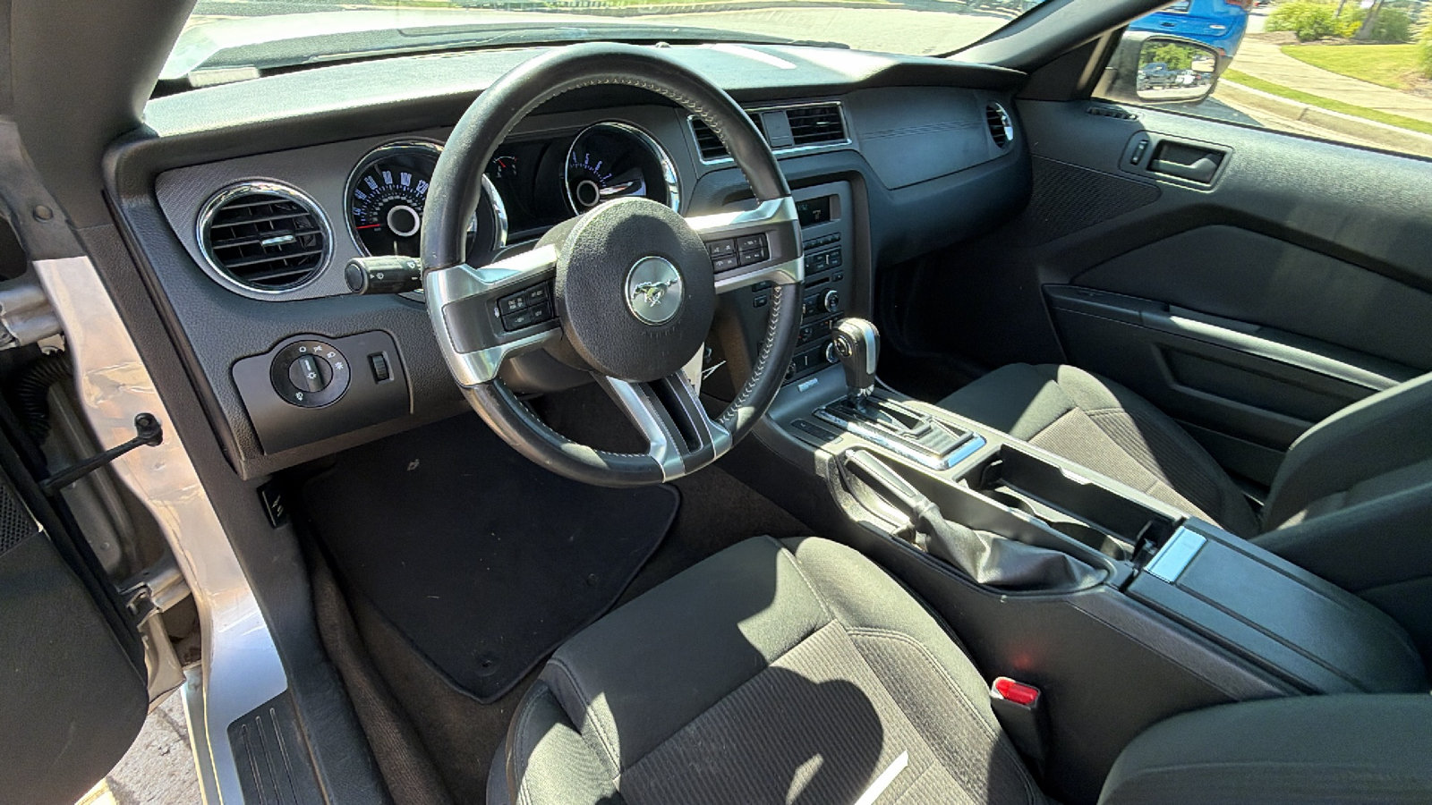 Used 2013 Ford Mustang Coupe RWD image 22