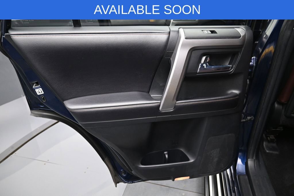 Used 2016 Toyota 4Runner Limited AWD/4WD image 31