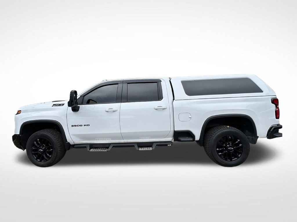 Used 2025 Chevrolet Silverado 3500 LTZ w/ LTZ Plus Package AWD/4WD image 2