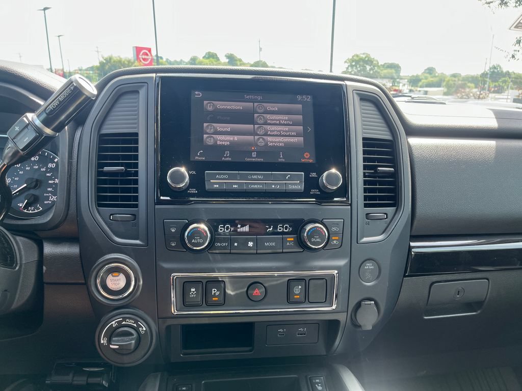 Used 2024 Nissan Titan SV w/ SV Convenience Package AWD/4WD image 15