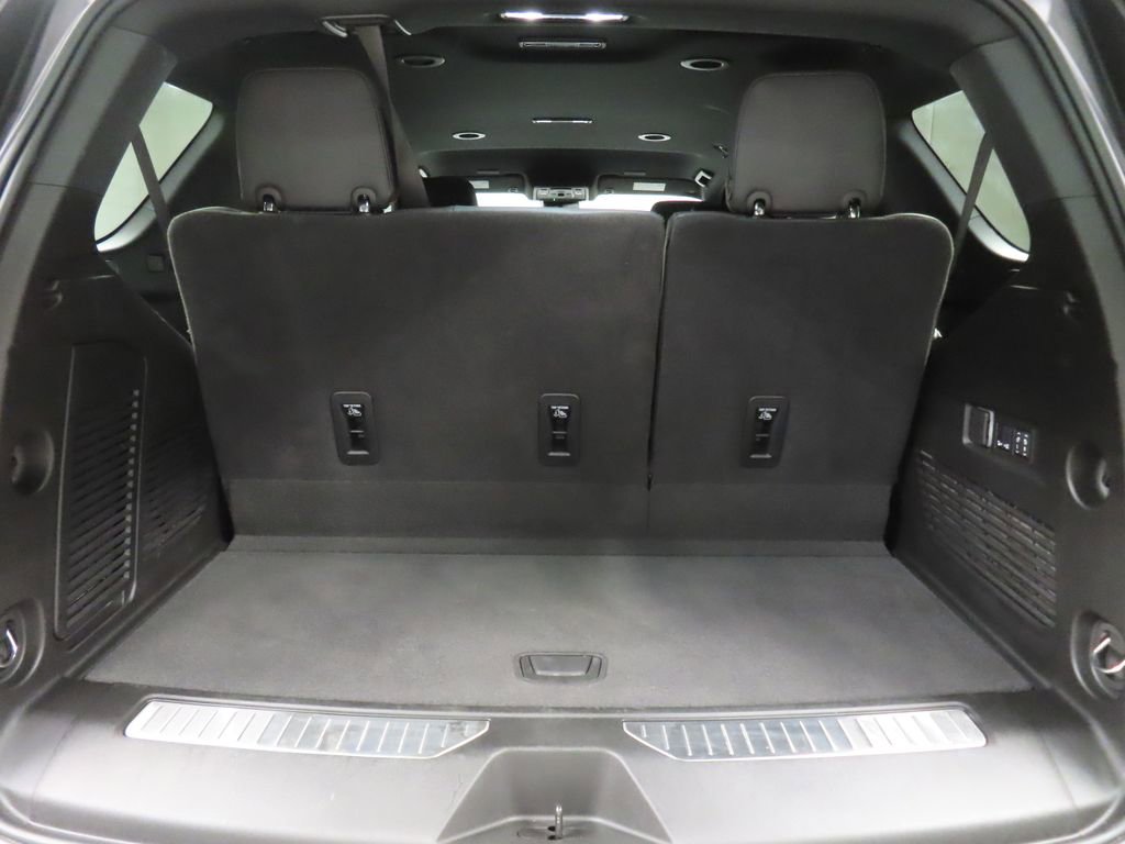 Used 2025 GMC Yukon AT4 w/ LPO, Get Active Package AWD/4WD image 46