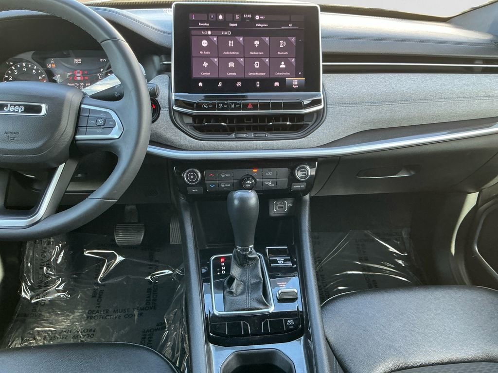 Used 2024 Jeep Compass Latitude image 11