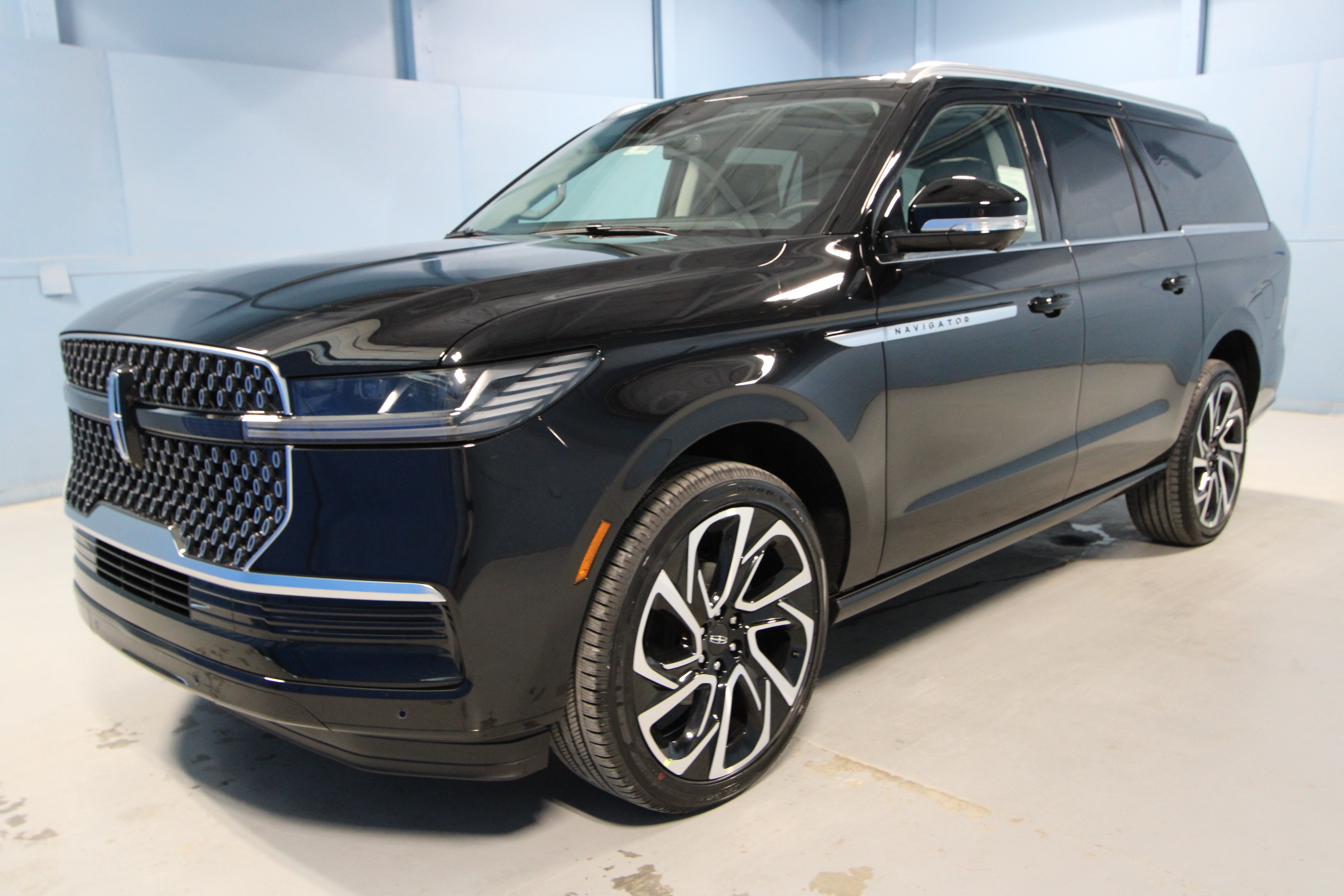New 2027 Lincoln Navigator L Reserve AWD/4WD image 32