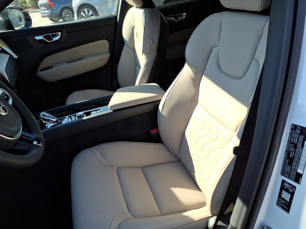 New 2026 Volvo XC60 B5 Core w/ Climate Package AWD/4WD image 15
