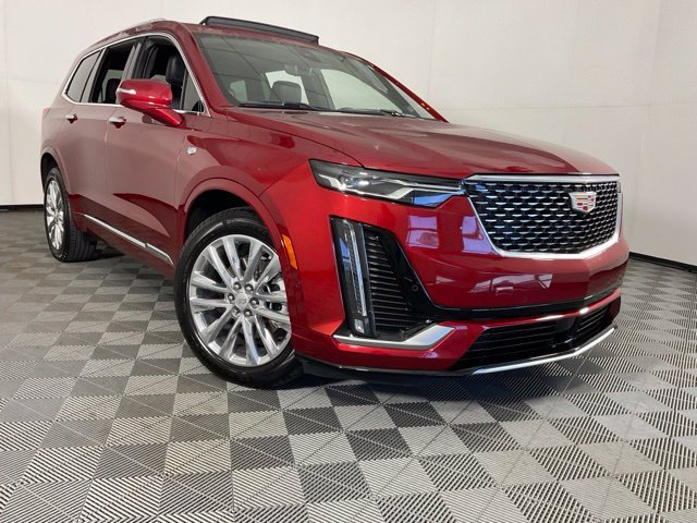 Used 2025 Cadillac XT6 Premium Luxury w/ Technology Package AWD/4WD image 41