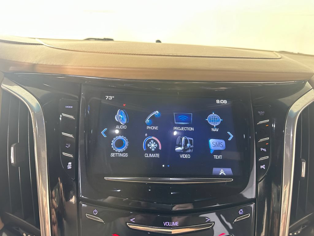 Used 2018 Cadillac Escalade ESV Platinum AWD/4WD image 35