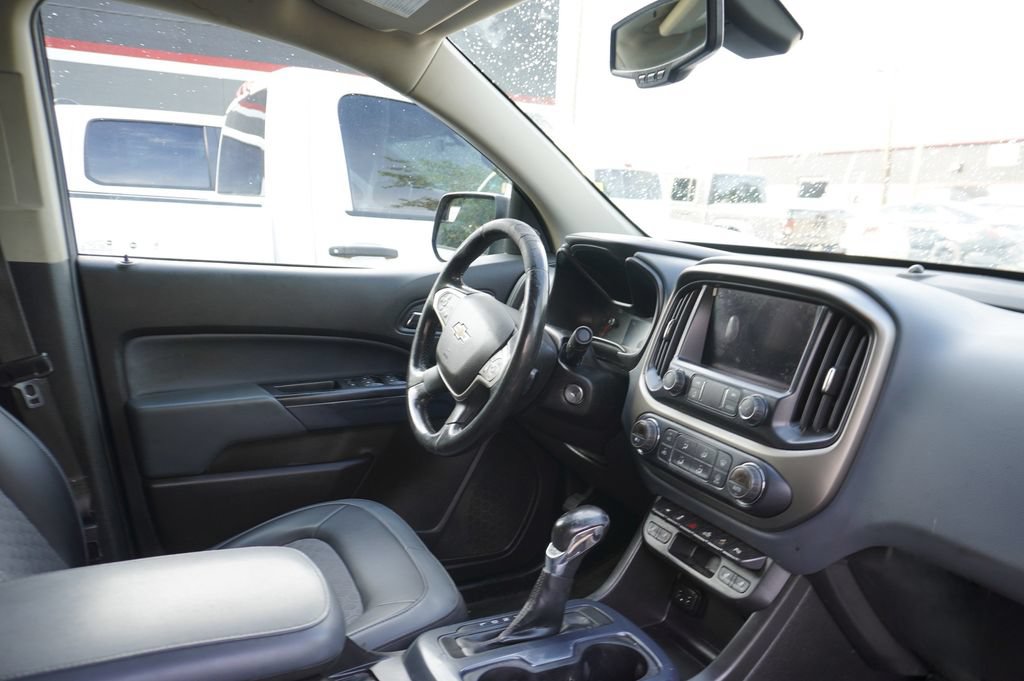 Used 2022 Chevrolet Colorado Z71 AWD/4WD image 9