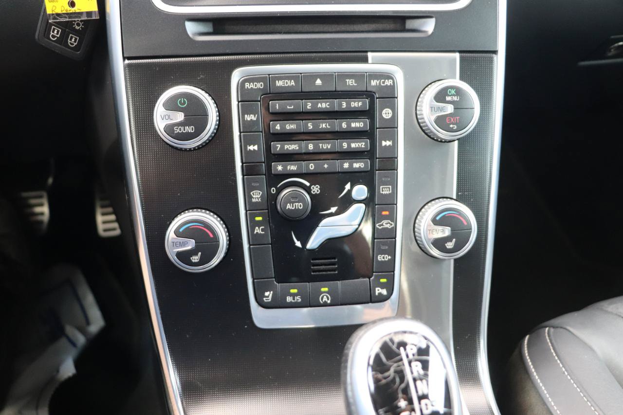 Used 2016 Volvo S60 T5 R-Design FWD image 11