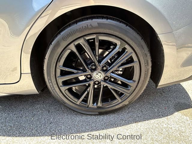 Used 2025 Toyota Camry SE FWD image 8