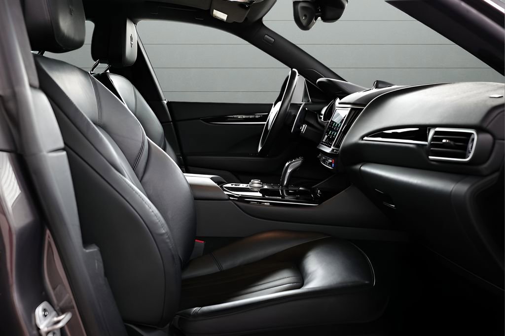 Used 2023 Maserati Levante Modena image 81