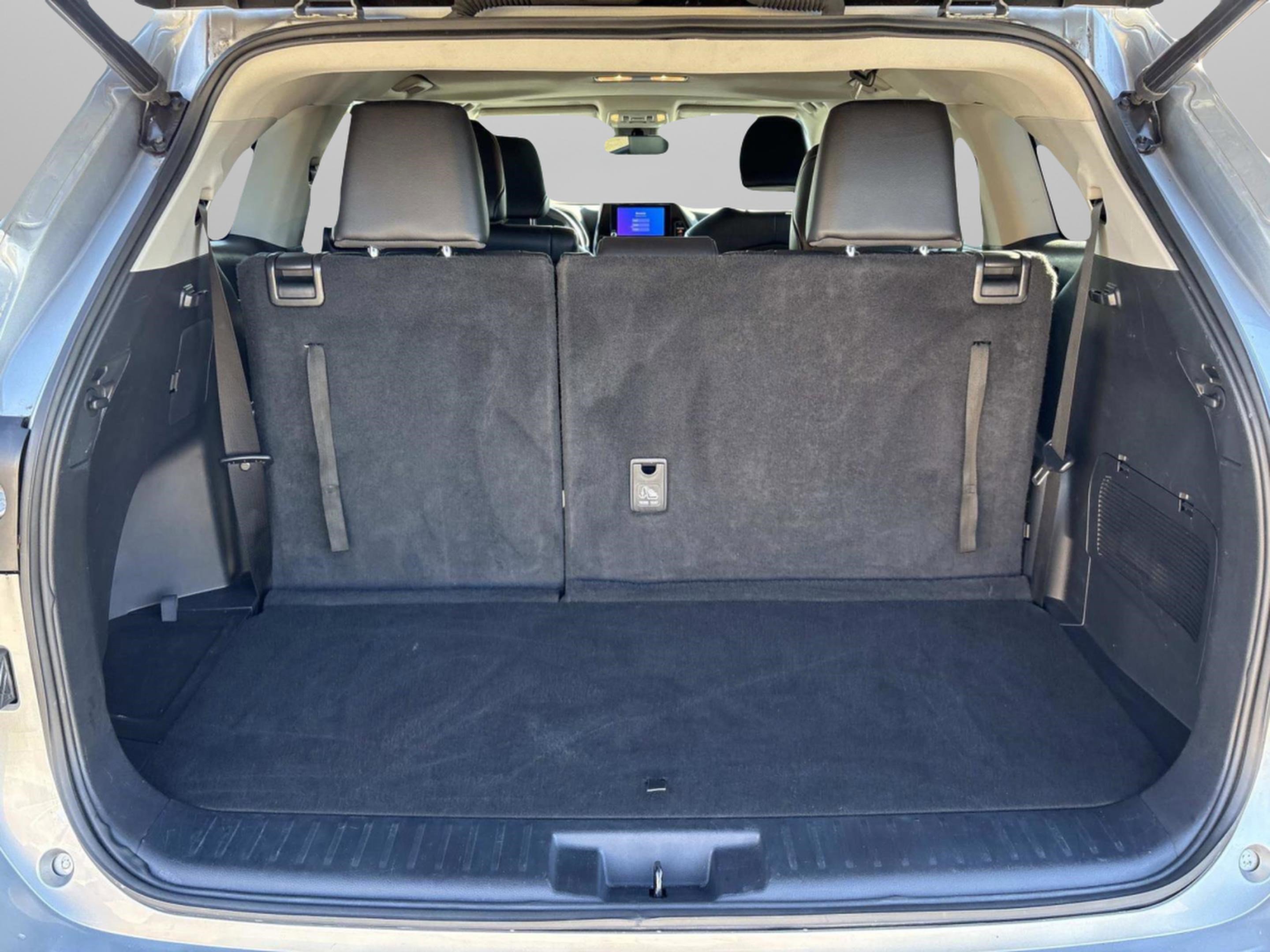 Used 2023 Toyota Highlander XLE image 14