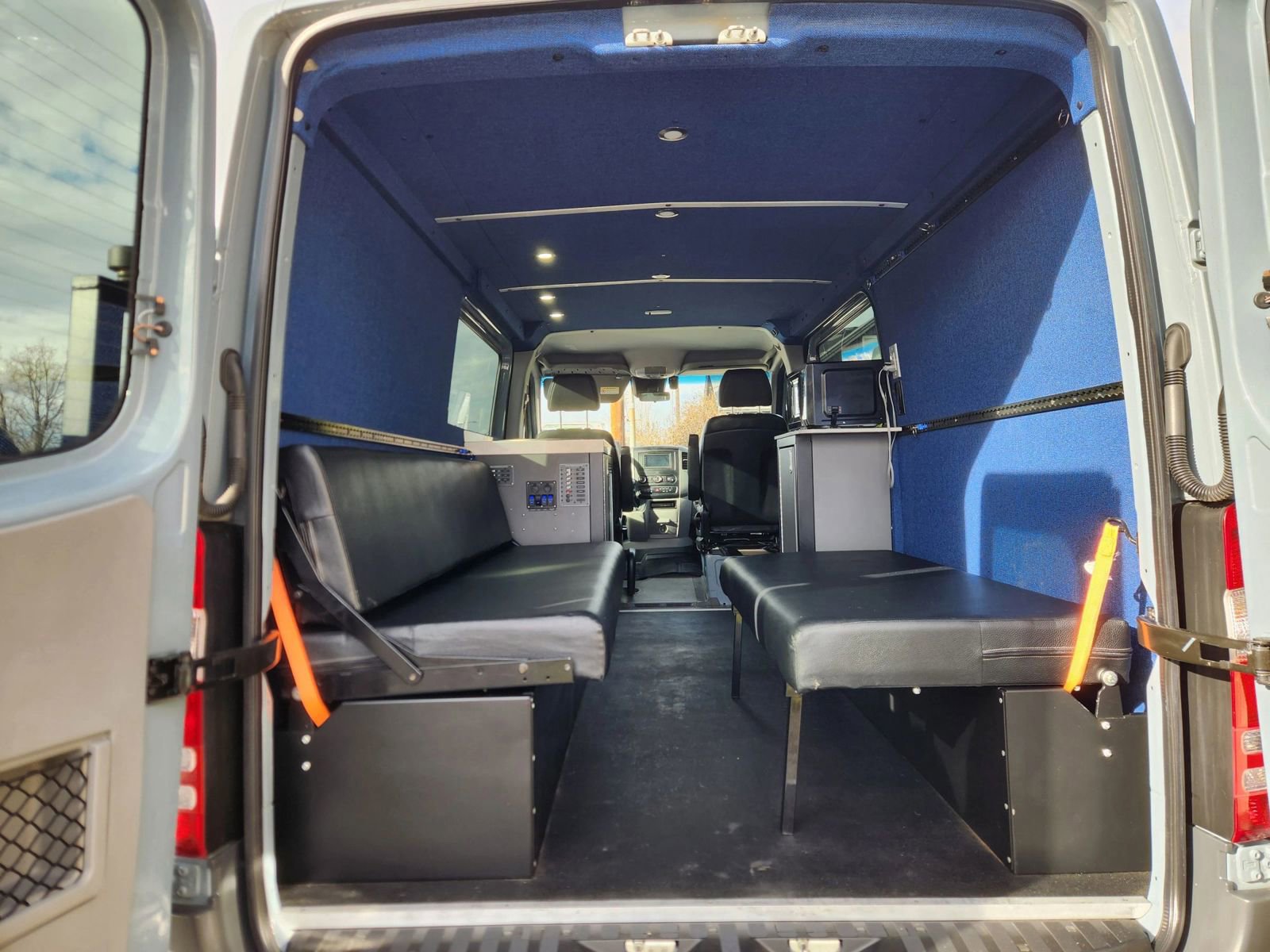 Used 2017 Mercedes-Benz Sprinter 2500 image 10