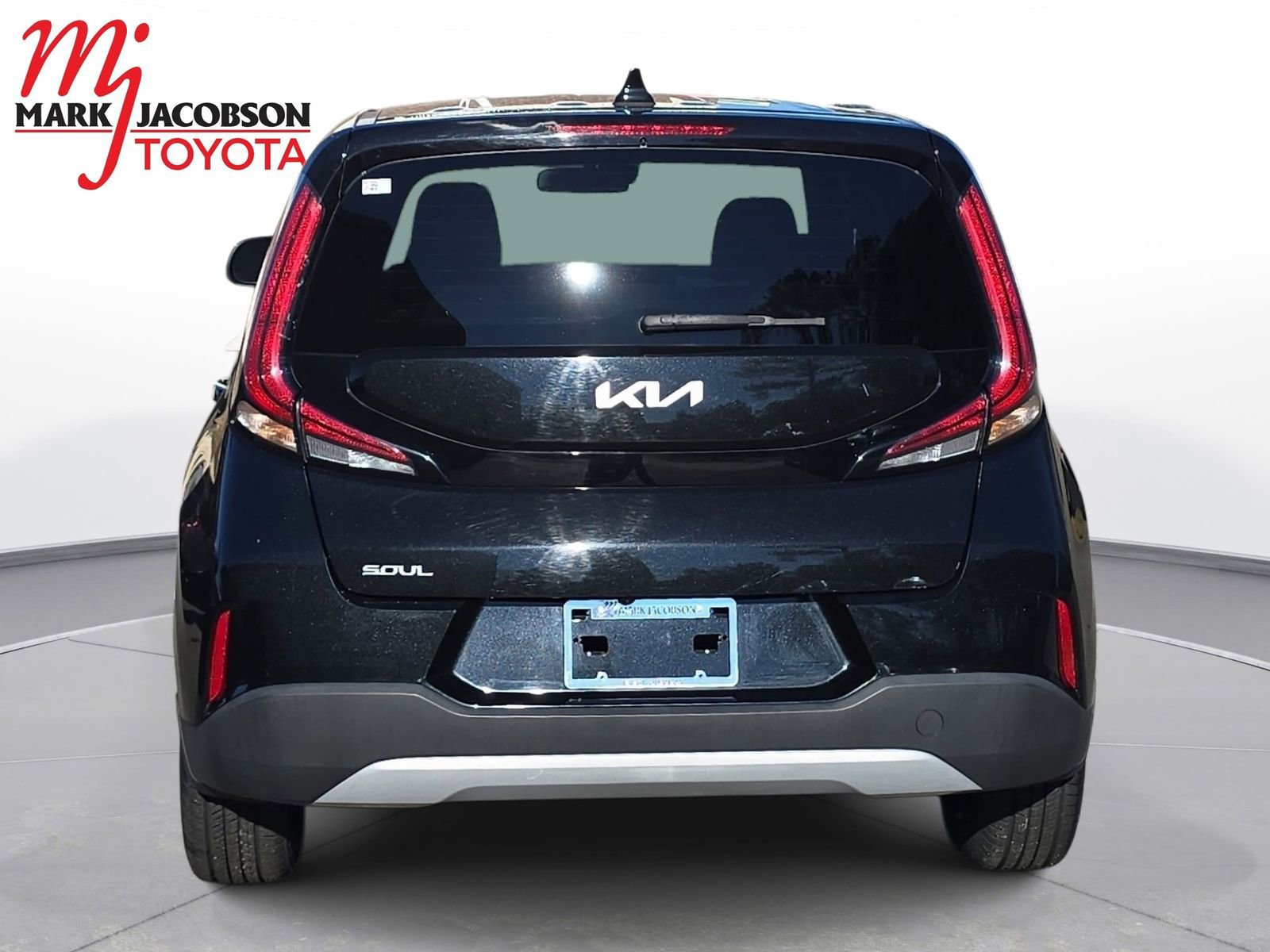 Used 2023 Kia Soul LX image 10