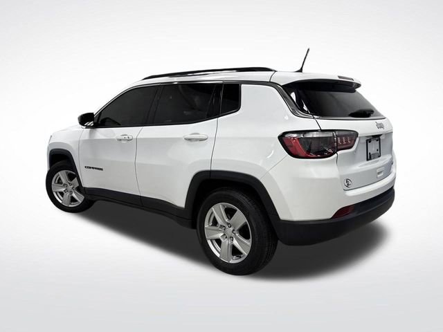 Used 2022 Jeep Compass Latitude image 3