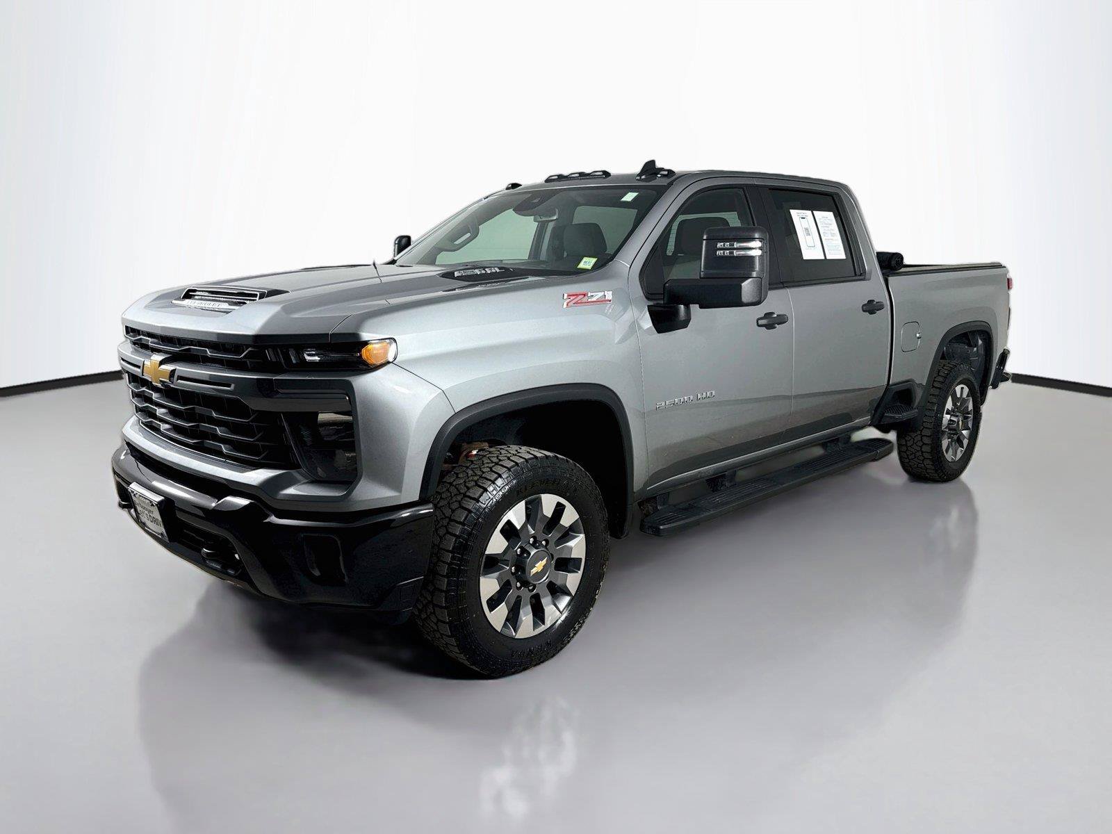 Used 2024 Chevrolet Silverado 2500 Custom w/ Custom Value Package AWD/4WD image 8