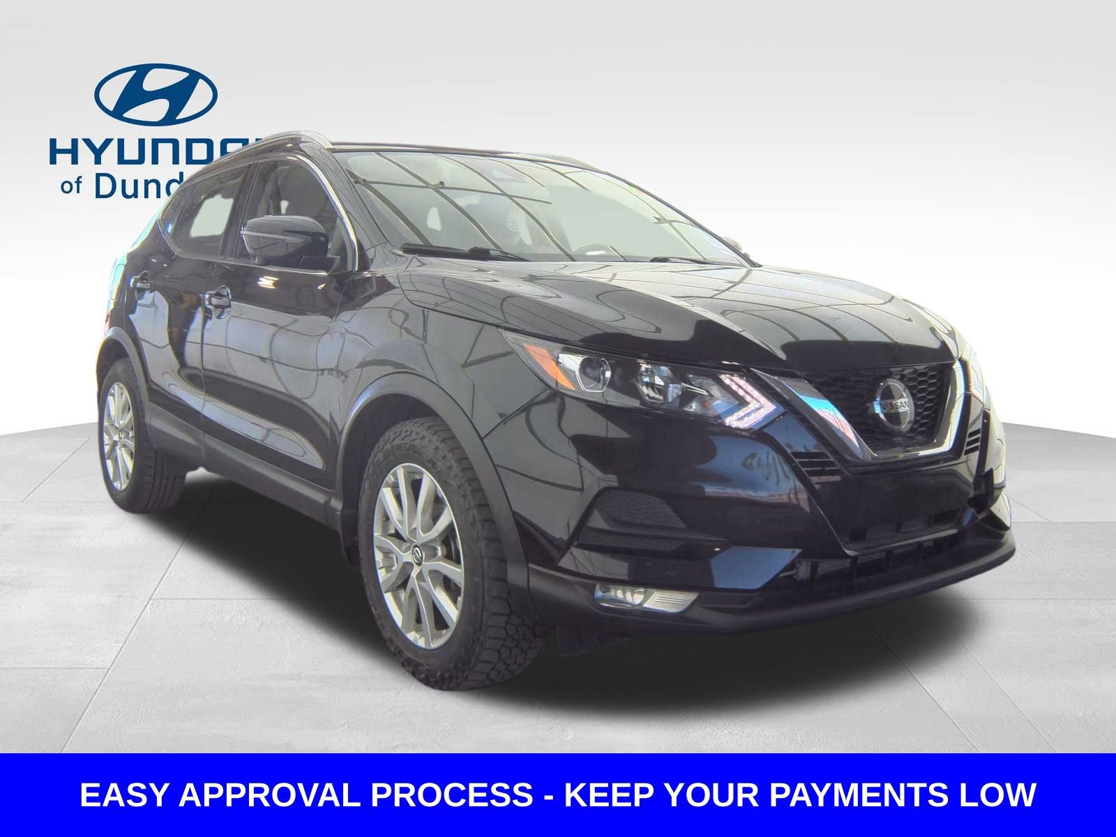 Used 2022 Nissan Rogue Sport SV w/ Technology Package image 2