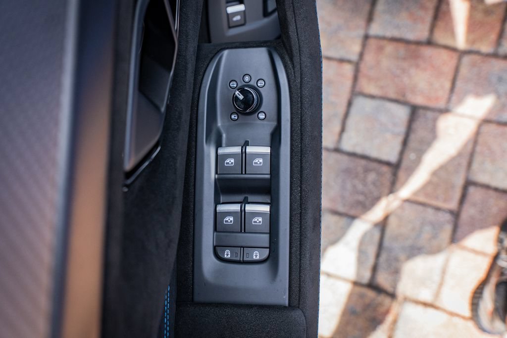 Used 2024 Lamborghini Urus Performante AWD/4WD image 25