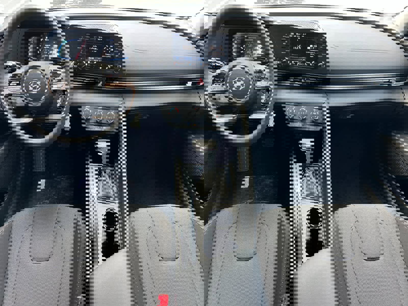 New 2025 Hyundai Elantra SE image 4