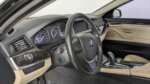 Used 2016 BMW 528i Sedan w/ Premium Package image 21