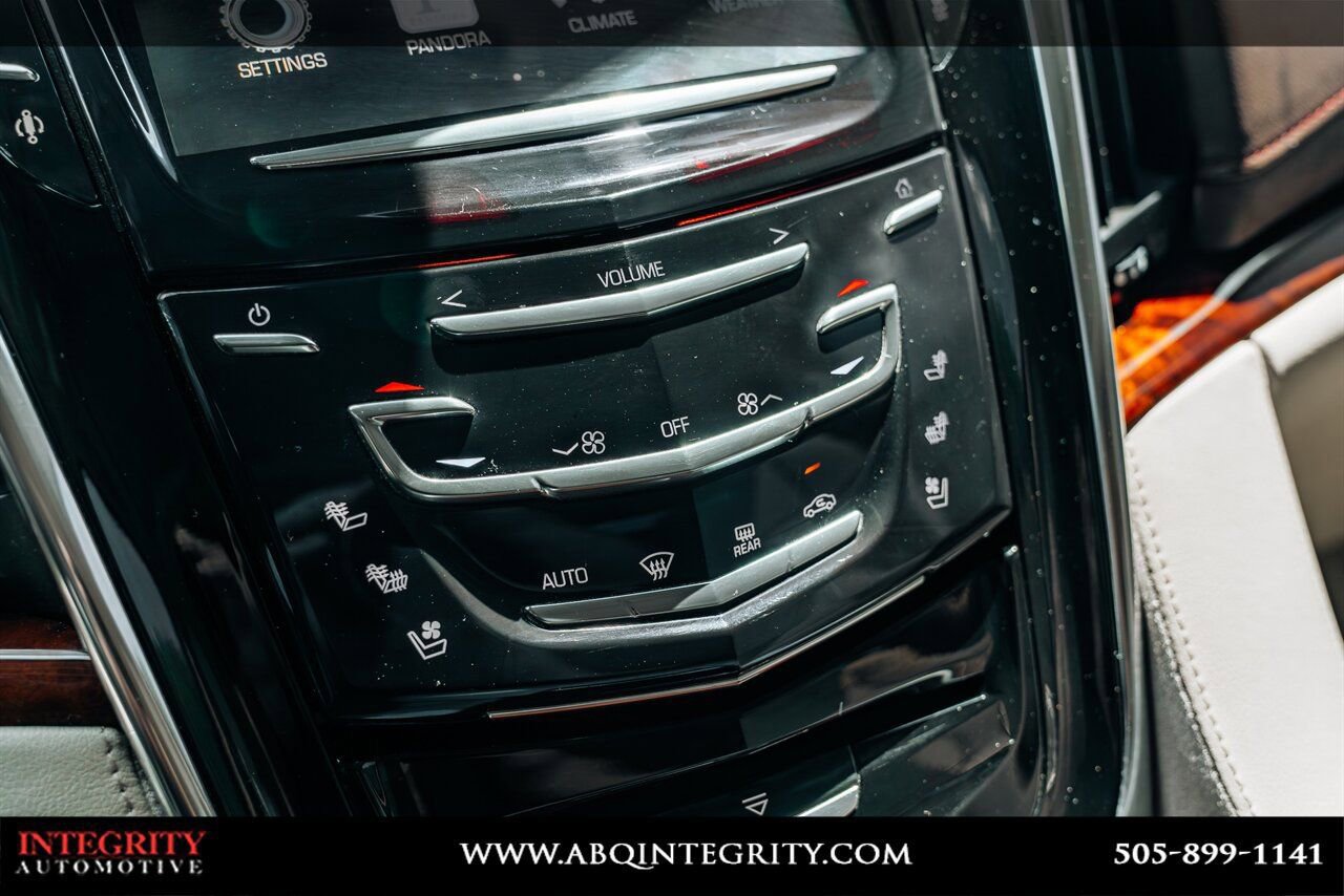 Used 2016 Cadillac Escalade Luxury AWD/4WD image 36