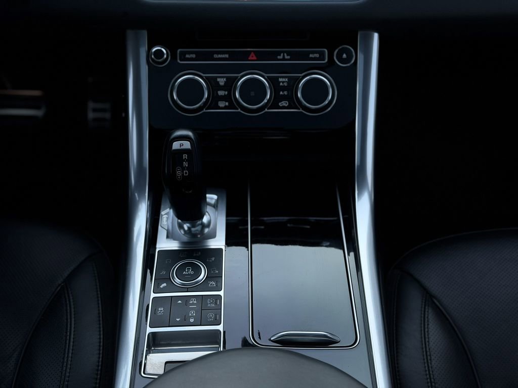 Used 2015 Land Rover Range Rover Sport Supercharged image 25