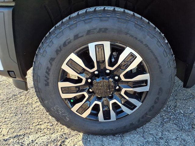 New 2026 GMC Sierra 2500 Denali Ultimate AWD/4WD image 10