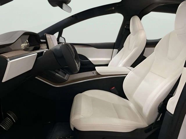 Used 2022 Tesla Model X image 25