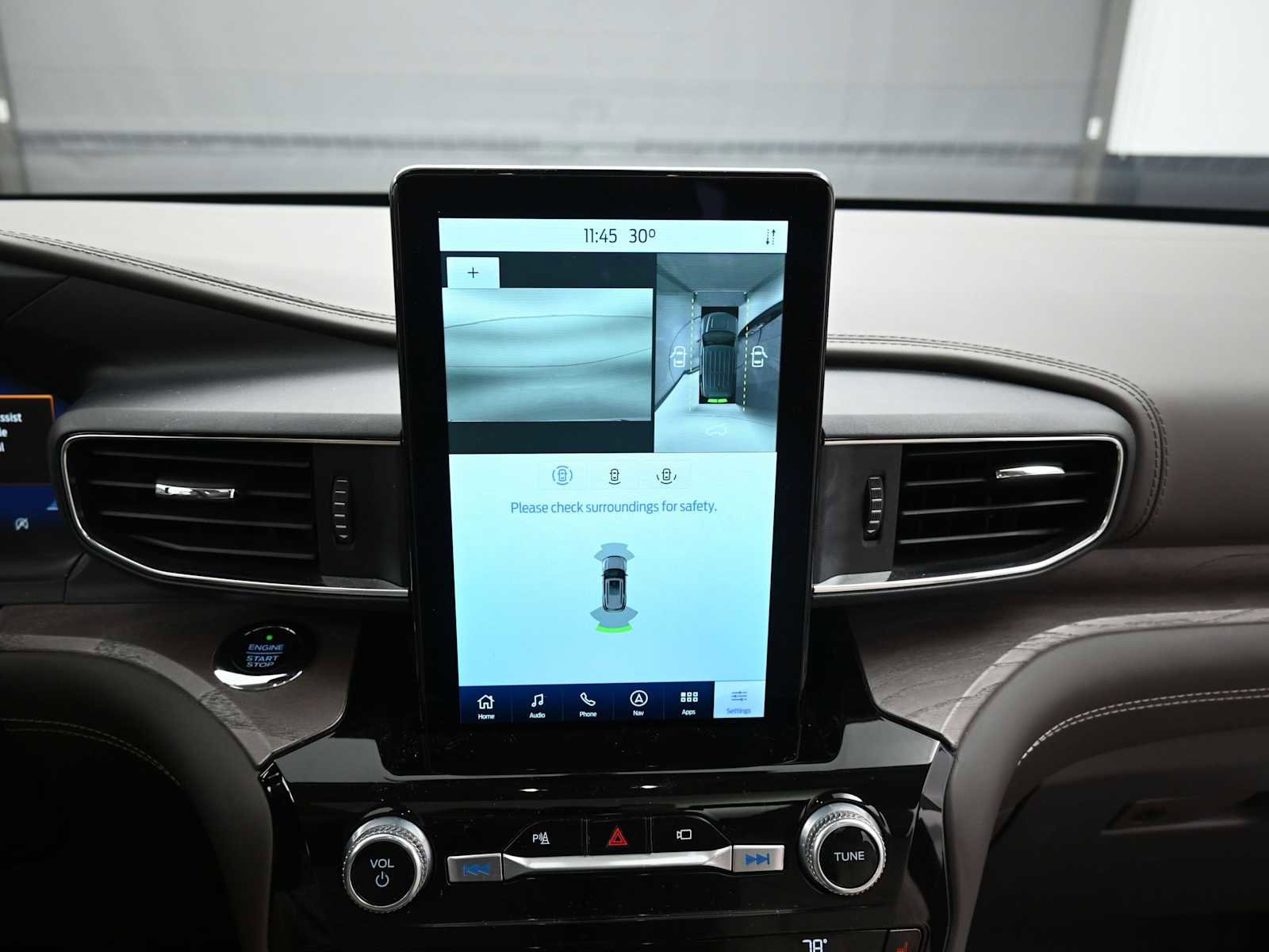 Used 2021 Ford Explorer Platinum w/ Equipment Group 601A image 18